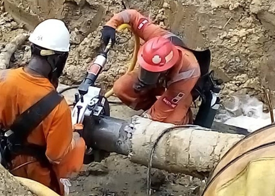 Διασπασμένος πνευματικός σωλήνας πλαισίων που κόβει τη μηχανή explosionproof 2000L/Min Beveling